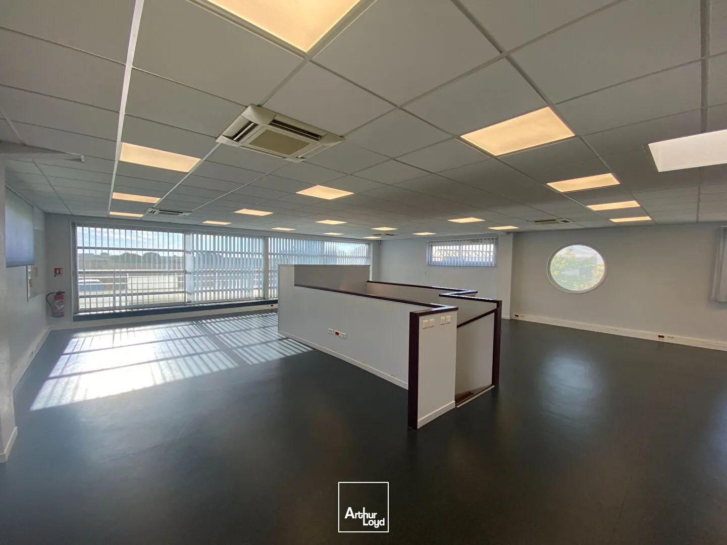 Bureaux - Location - DOMPIERRE SUR MER - 17139 - 315-315 - 7807602
