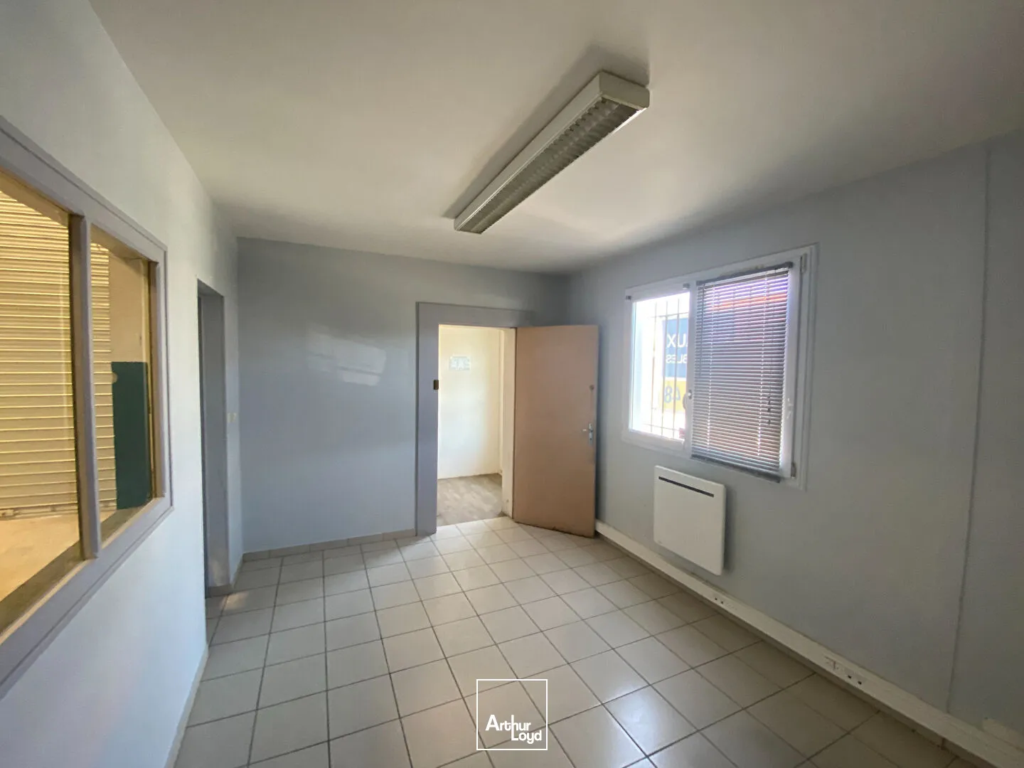 Locaux d'activité & Entrepôts - Location - AYTRE - 17440 - 350-350 - 7807643