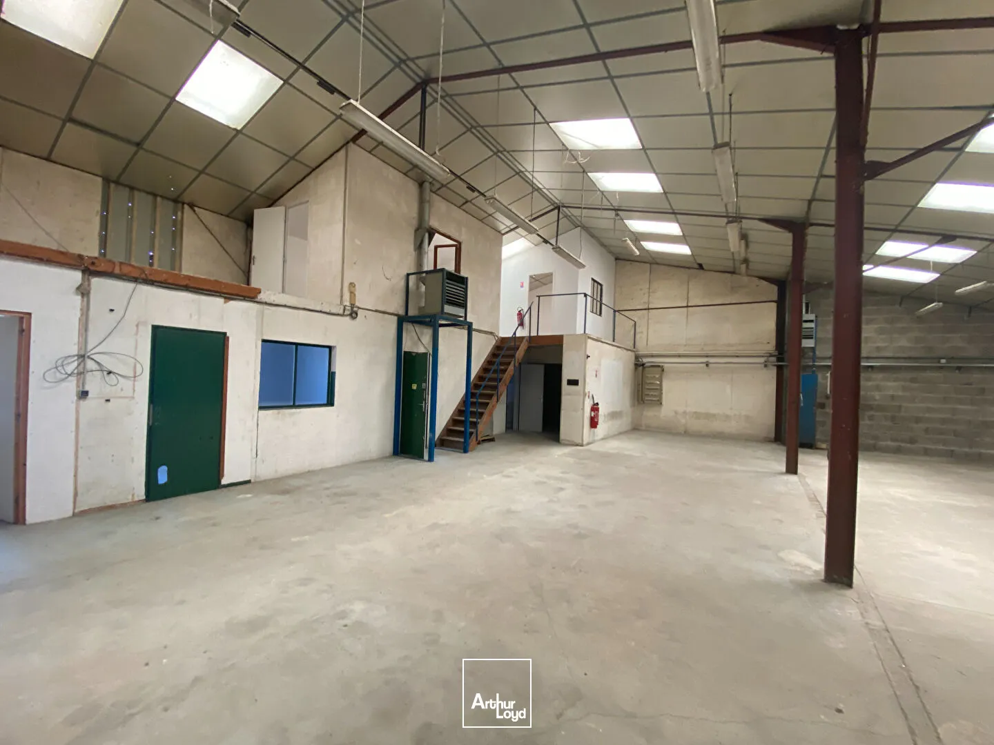 Locaux d'activité & Entrepôts - Location - AYTRE - 17440 - 350-350 - 7807644