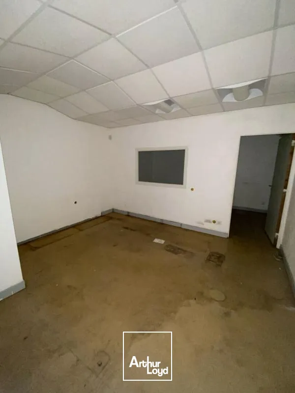 Locaux commerciaux - Location - Le Robert - 97231 - 25-25 - 7807785