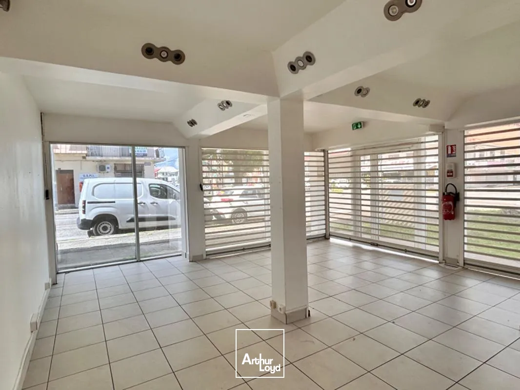 Locaux commerciaux - Location - Cayenne - 97300 - 52-52 - 7807800