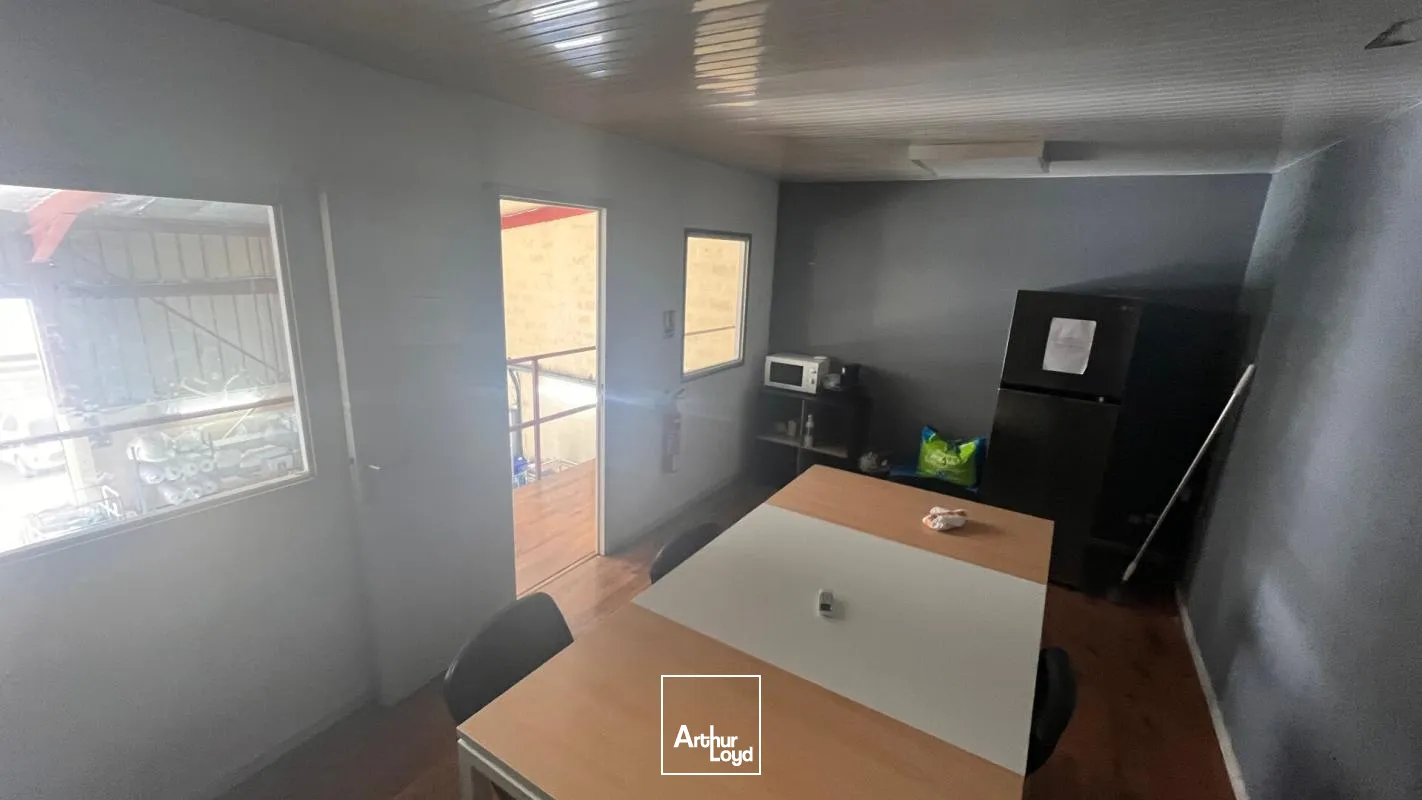 Locaux d'activité & Entrepôts - Location - Ducos - 97224 - 360-360 - 7807981