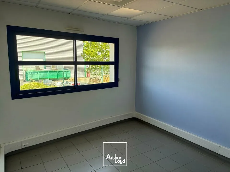 Locaux d'activité & Entrepôts - Location - FONTENAY-LE-COMTE - 85200 - 574-574 - 7808060