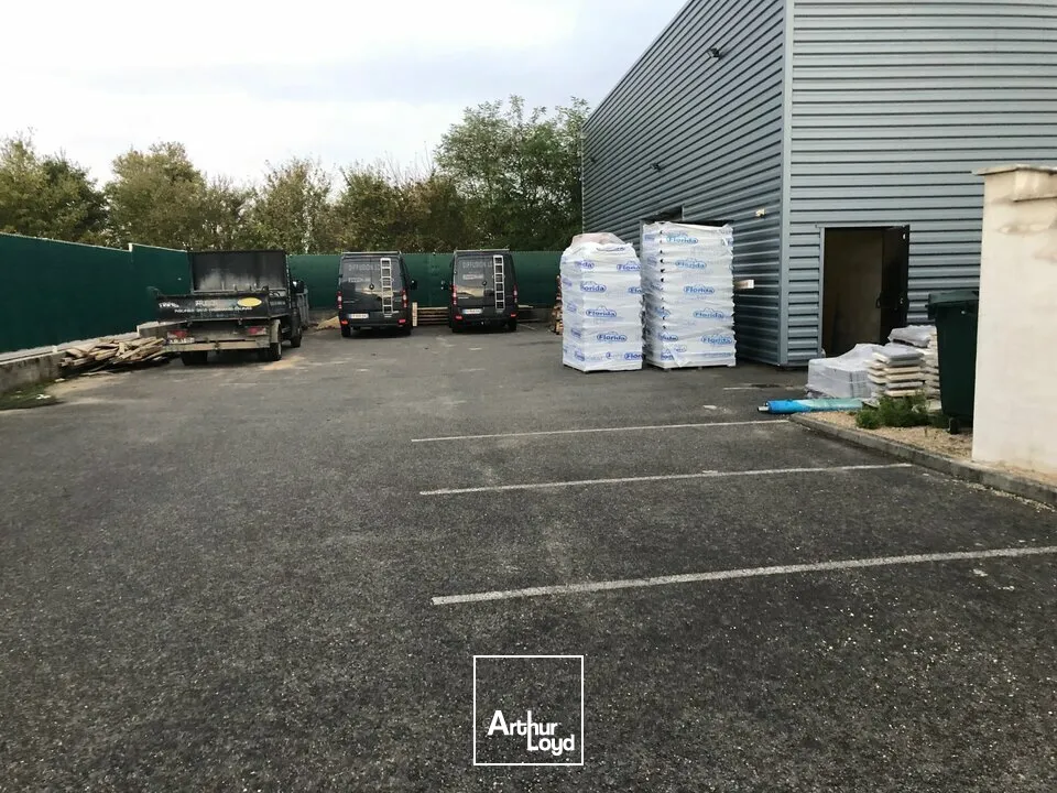 Locaux commerciaux - Location - SAINT-DOULCHARD - 18230 - 1008-1008 - 7808108
