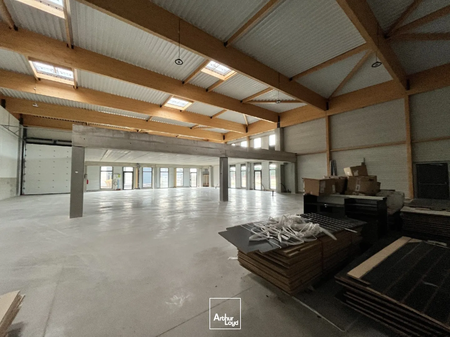 Locaux d'activité & Entrepôts - Location - GALLARGUES LE MONTUEUX - 30660 - 719.5-719.5 - 7808237