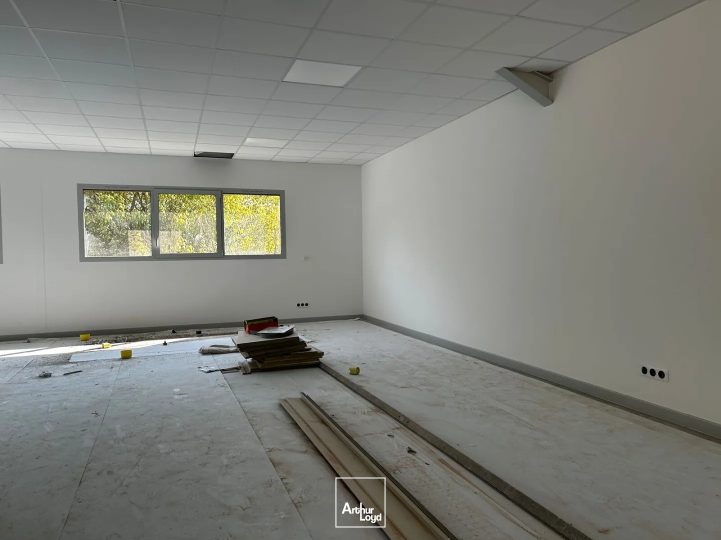 Bureaux - Location - BORDEAUX - 33100 - 100-850 - 7808295