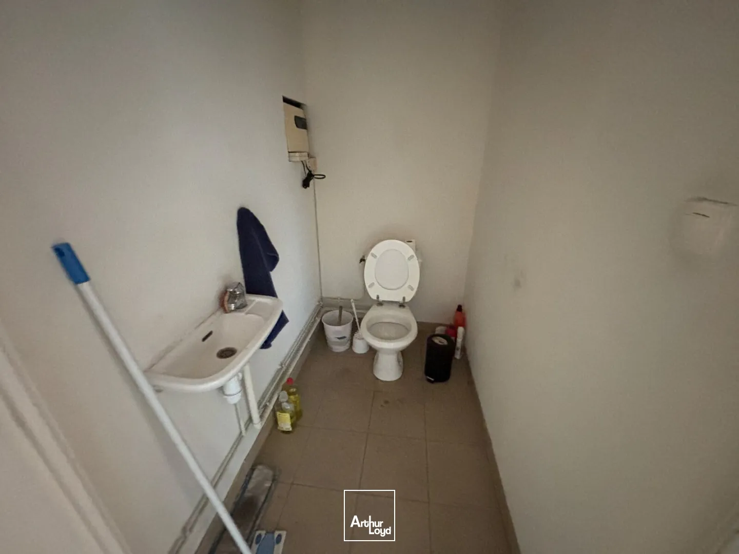 Locaux d'activité & Entrepôts - Location - SAINT AUBIN LES ELBEUF - 76410 - 215-215 - 7808333