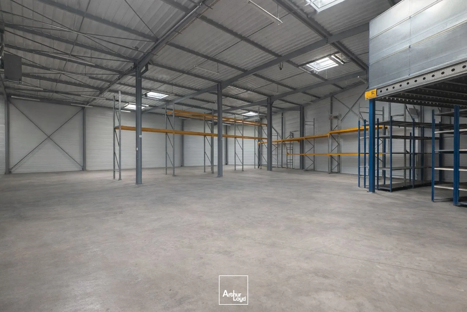 Locaux d'activité & Entrepôts - Location - SAINT JEAN DE BRAYE - 45800 - 1323.97-1323.97 - 7808379
