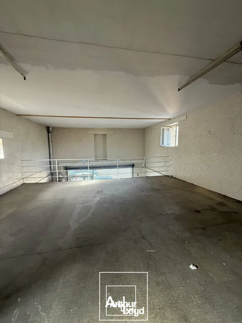 Locaux commerciaux - Location - SARLAT-LA-CANÉDA - 24200 - 105.5-105.5 - 7808966