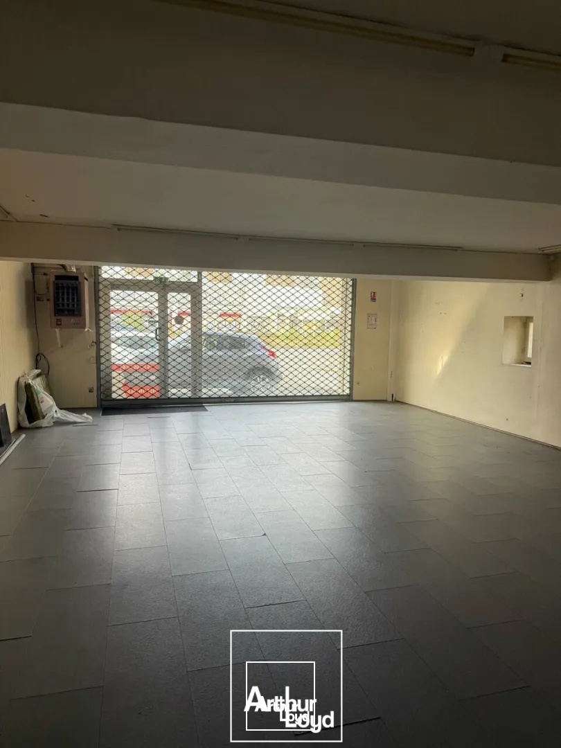 Locaux commerciaux - Location - SARLAT-LA-CANÉDA - 24200 - 105.5-105.5 - 7808964
