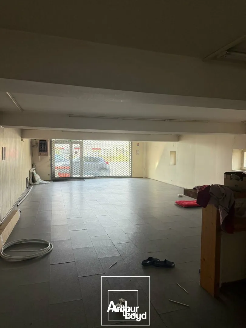 Locaux commerciaux - Location - SARLAT-LA-CANÉDA - 24200 - 105.5-105.5 - 7808965