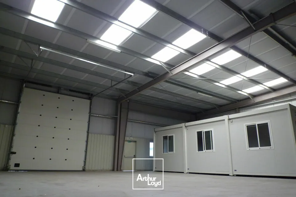 Locaux d'activité & Entrepôts - Location - MONTIVILLIERS - 76290 - 240-240 - 7809076
