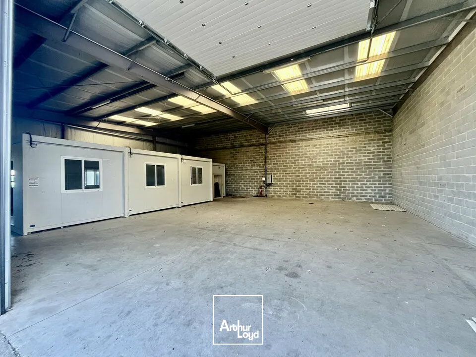 Locaux d'activité & Entrepôts - Location - MONTIVILLIERS - 76290 - 240-240 - 7809077