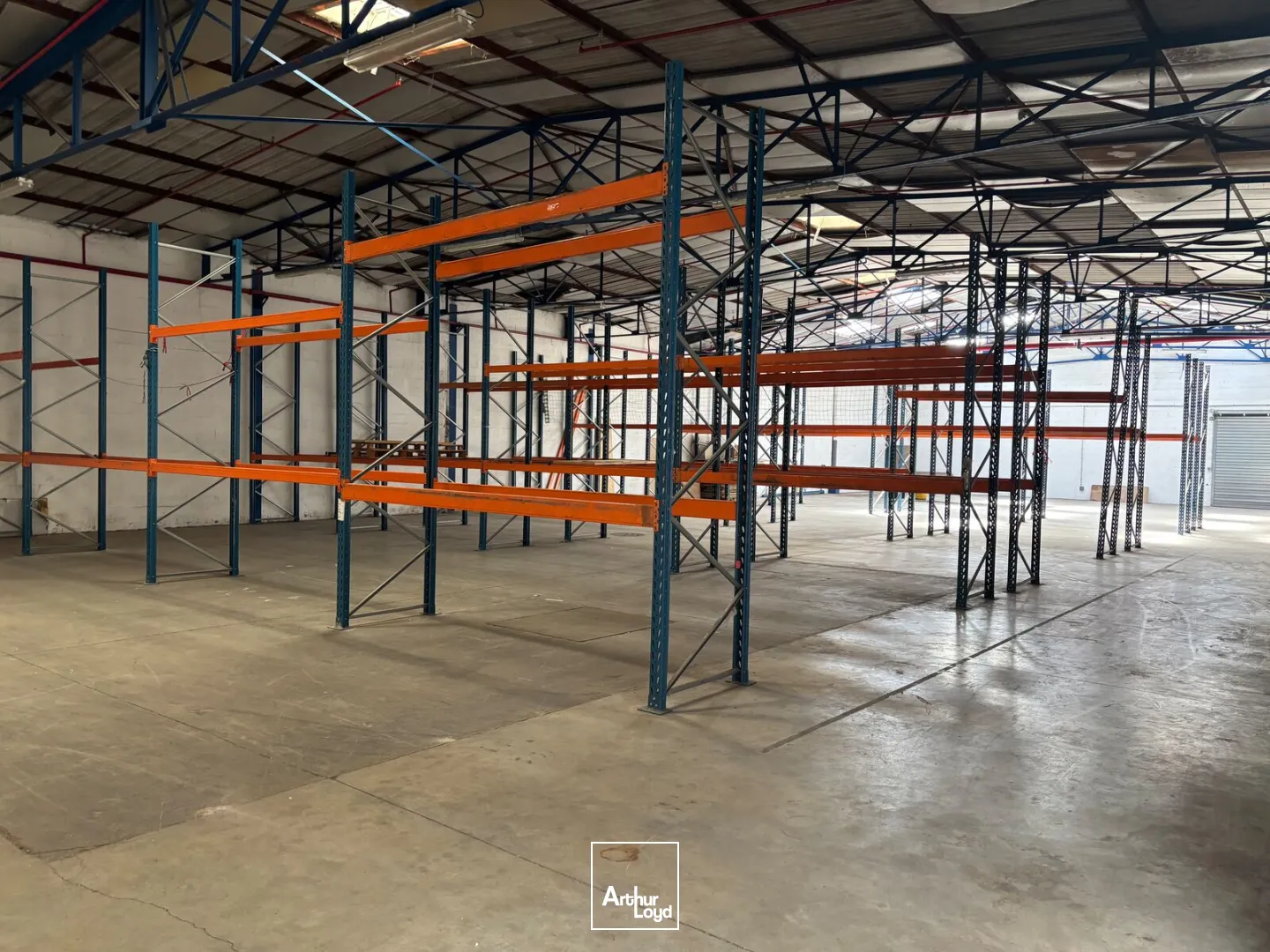 Locaux d'activité & Entrepôts - Location - LA CHAPELLE EN SERVAL - 60520 - 1073-1073 - 7809226