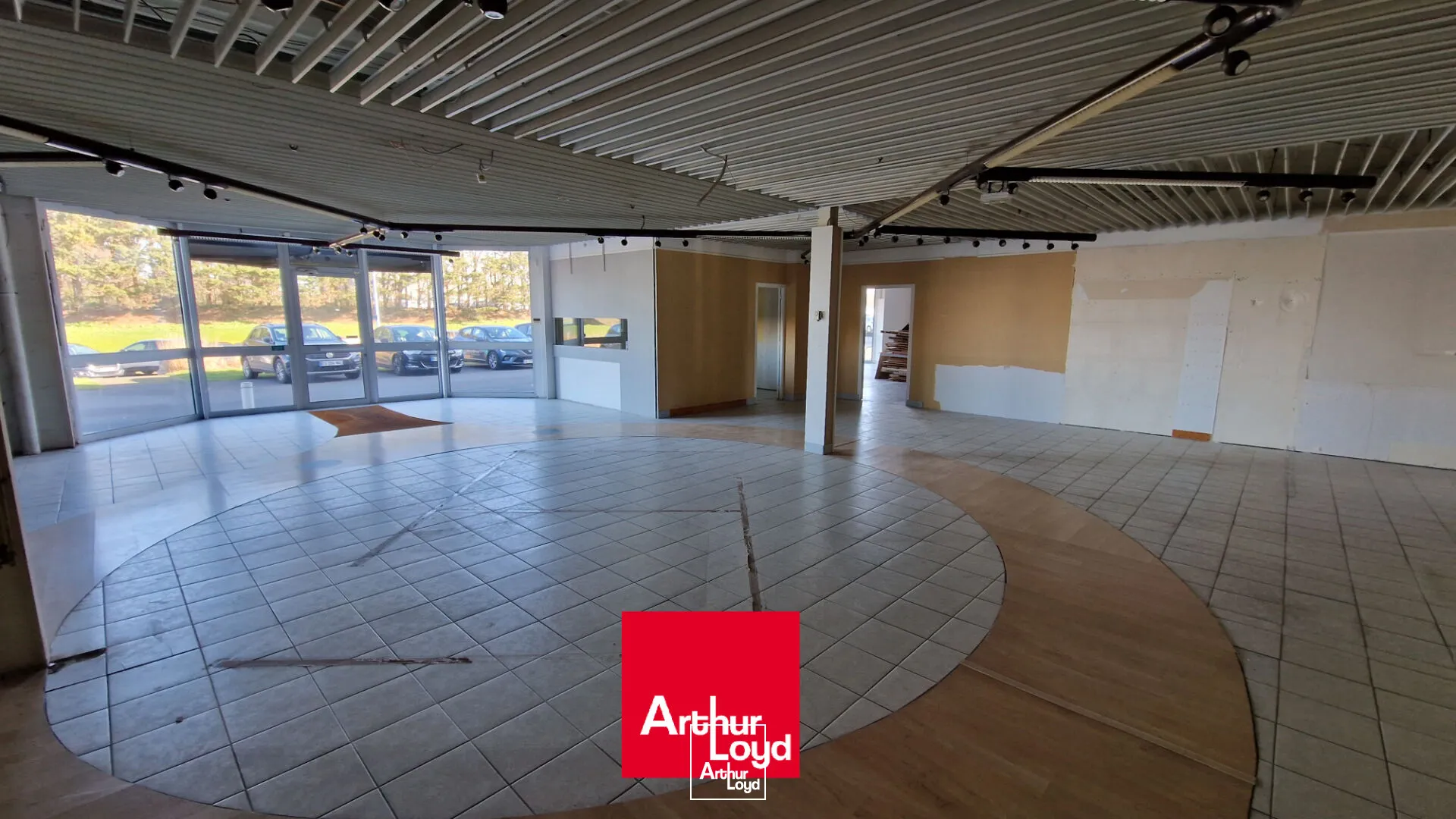 Locaux commerciaux - Vente - MONDEVILLE - 14120 - 563-563 - 7809743