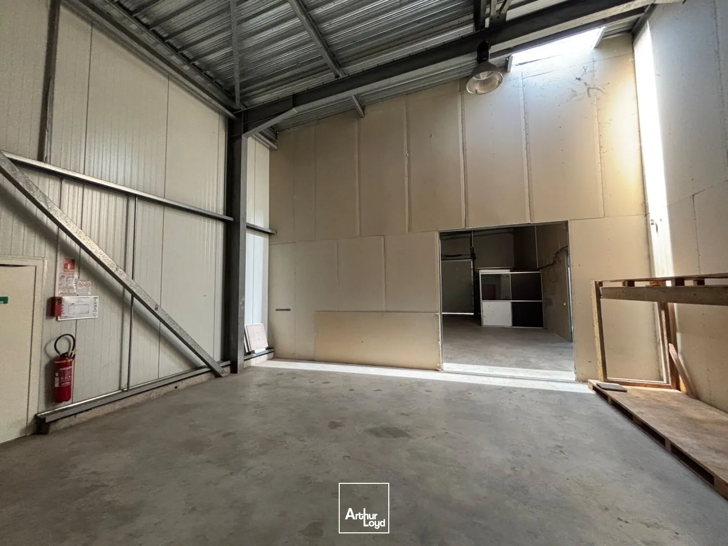 Locaux d'activité & Entrepôts - Location - LE GRAND QUEVILLY - 76120 - 650-650 - 7811055