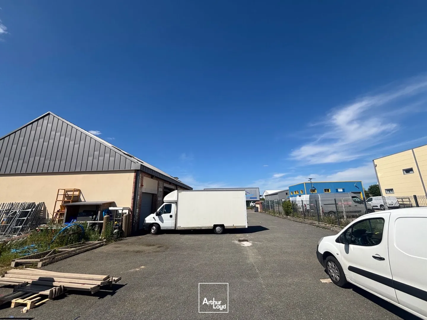 Locaux d'activité & Entrepôts - Location - SAINT JACQUES SUR DARNETAL - 76160 - 335-335 - 7811077
