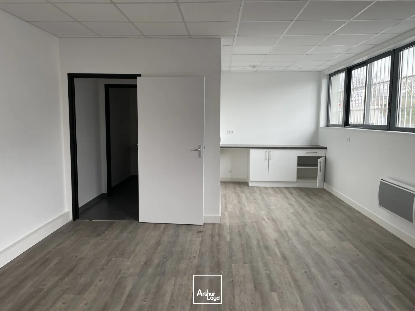 Locaux commerciaux - Location - SAINT HERBLAIN - 44800 - 225-600 - 7812992