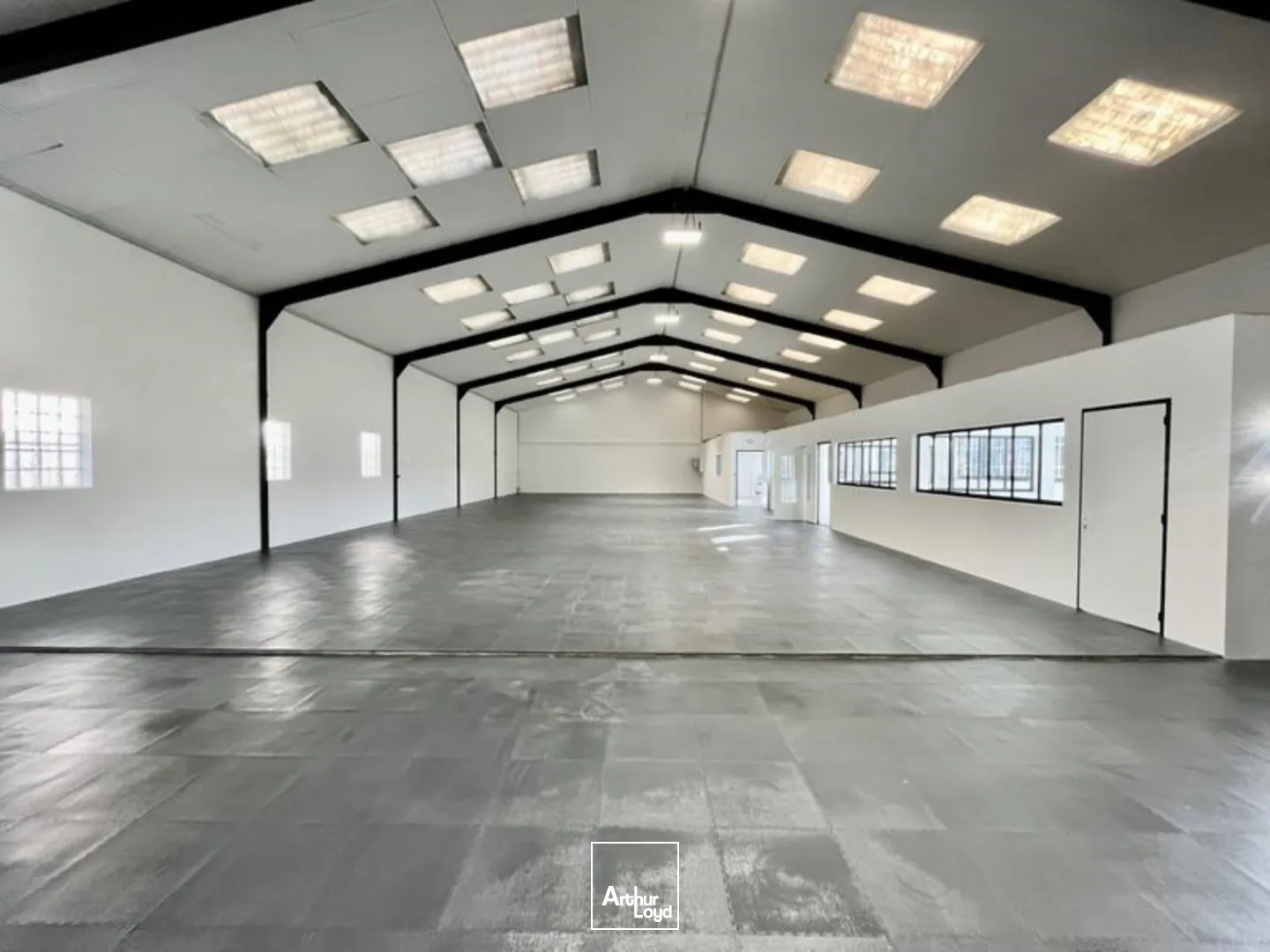 Locaux commerciaux - Location - SAINT HERBLAIN - 44800 - 225-600 - 7812993