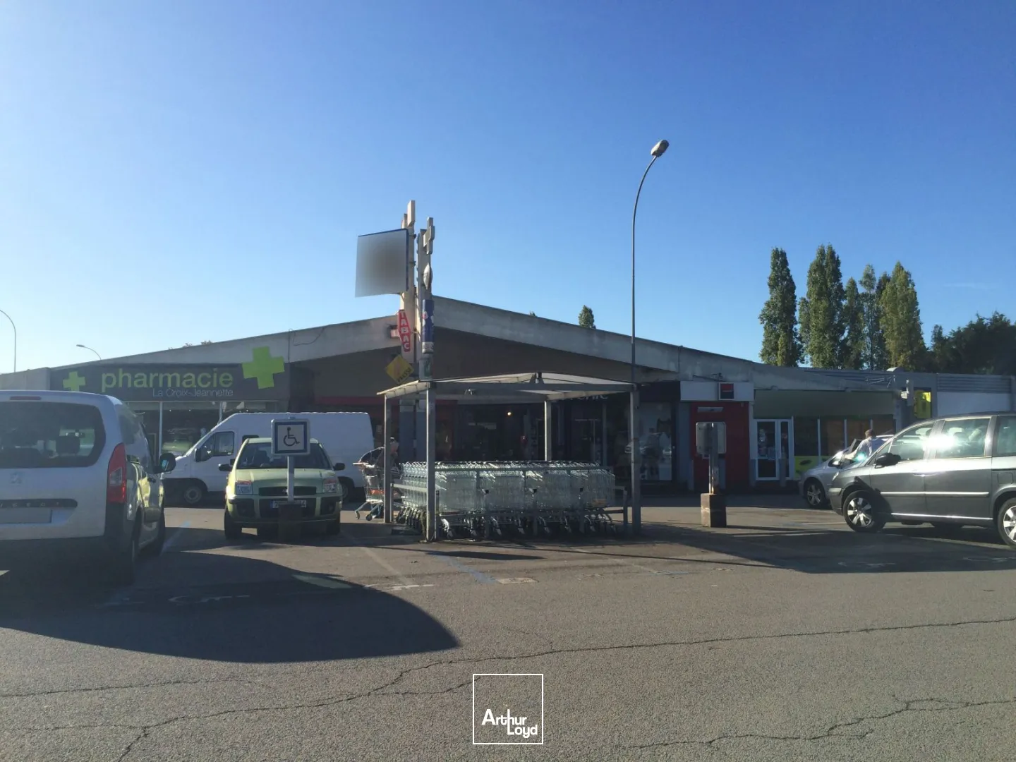 Locaux commerciaux - Vente - BOUGUENAIS - 44340 - 110.7-110.7 - 7812995
