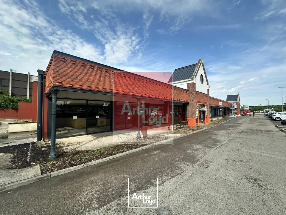 Locaux commerciaux - Location - PONT-SAINTE-MARIE - 10150 - 209-209 - 7813494