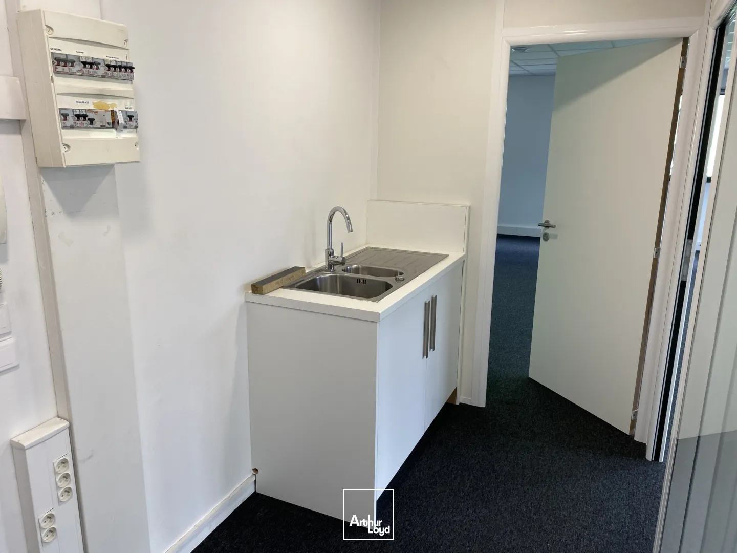 Bureaux - Location - CANEJAN - 33610 - 112.03-816.72 - 7813611