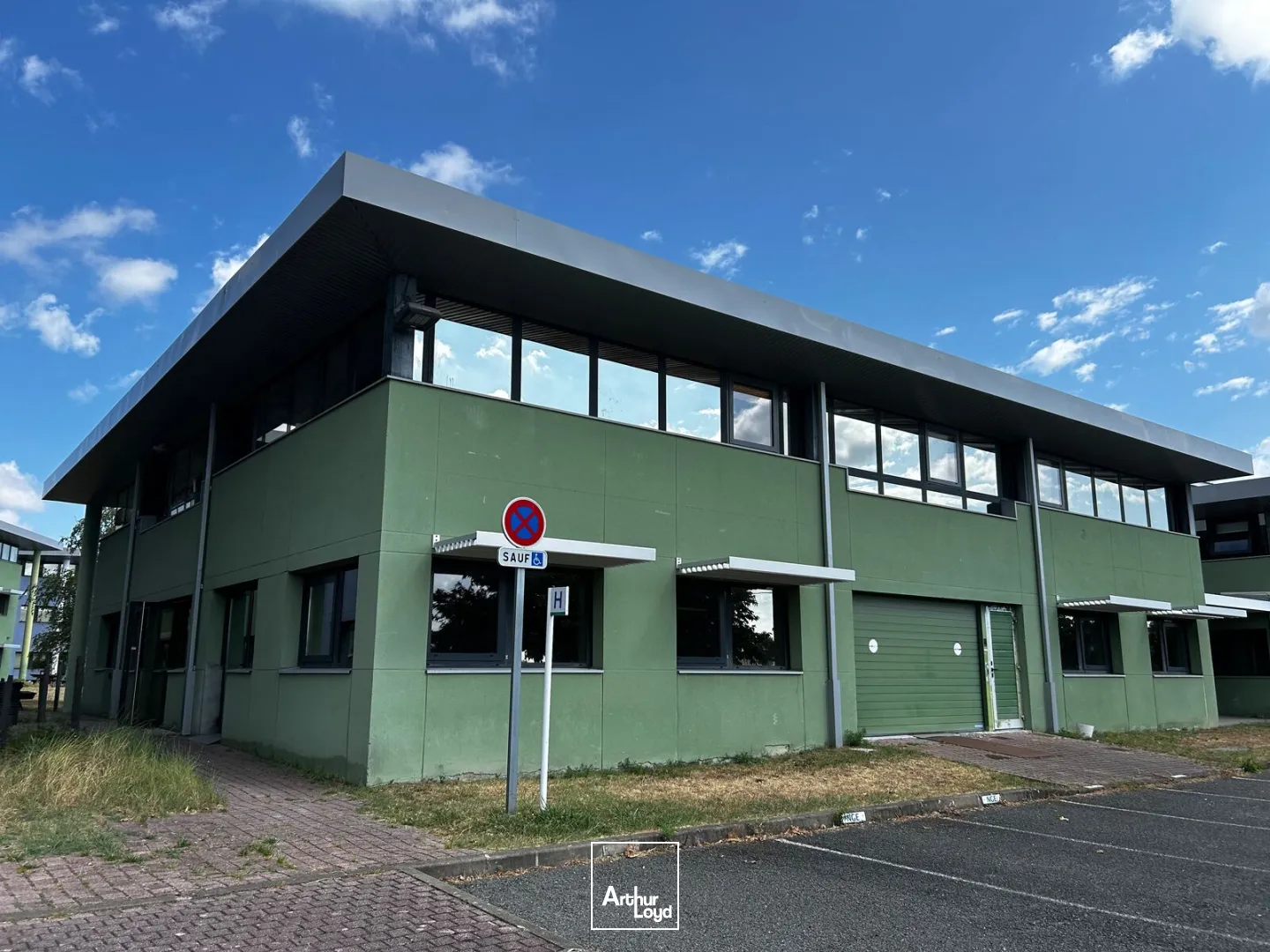 Bureaux - Location - CANEJAN - 33610 - 112.03-816.72 - 7813607