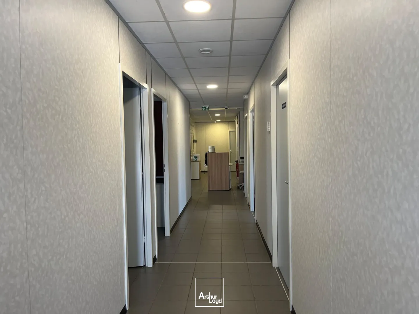 Bureaux - Vente - NEUILLY EN THELLE - 60530 - 596.93-596.93 - 7813672
