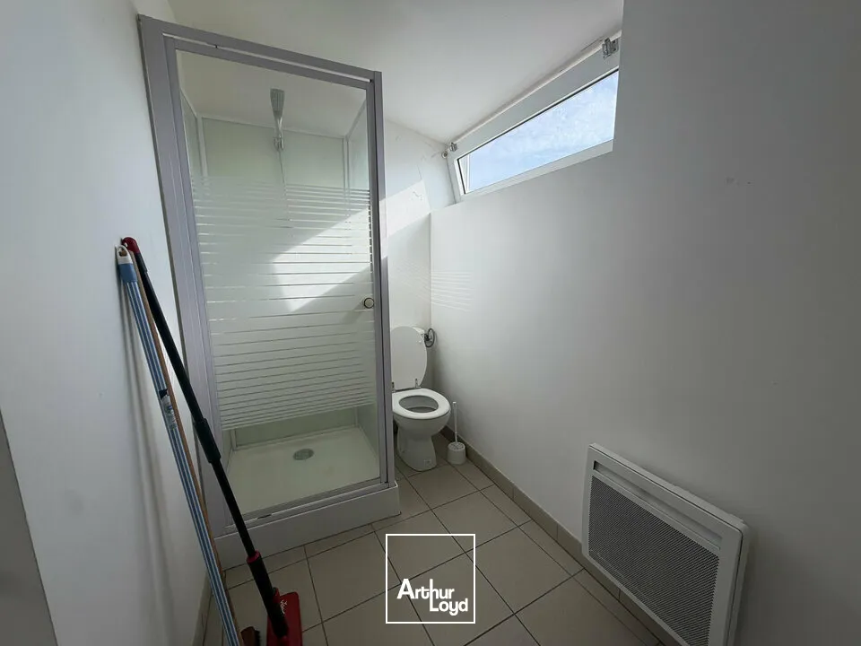 Locaux d'activité & Entrepôts - Vente - POITIERS - 86000 - 393-393 - 7815347