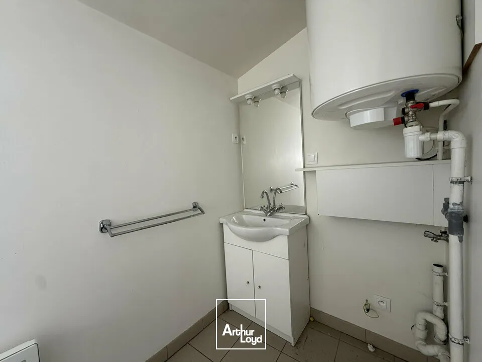 Locaux d'activité & Entrepôts - Vente - POITIERS - 86000 - 393-393 - 7815348