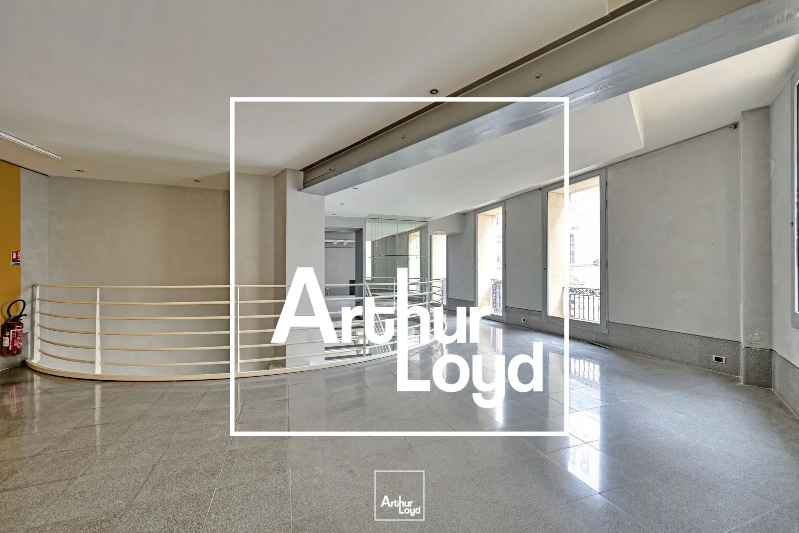 Locaux commerciaux - Location - NIMES - 30000 - 544-544 - 7815473