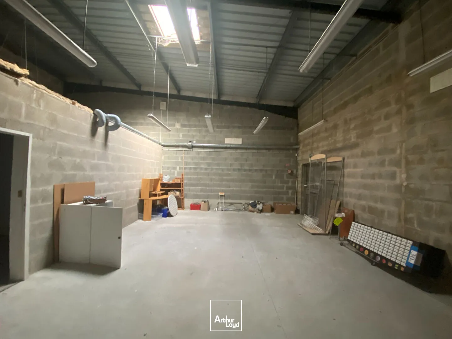 Locaux commerciaux - Location - ROCHEFORT - 17300 - 660-660 - 7816189