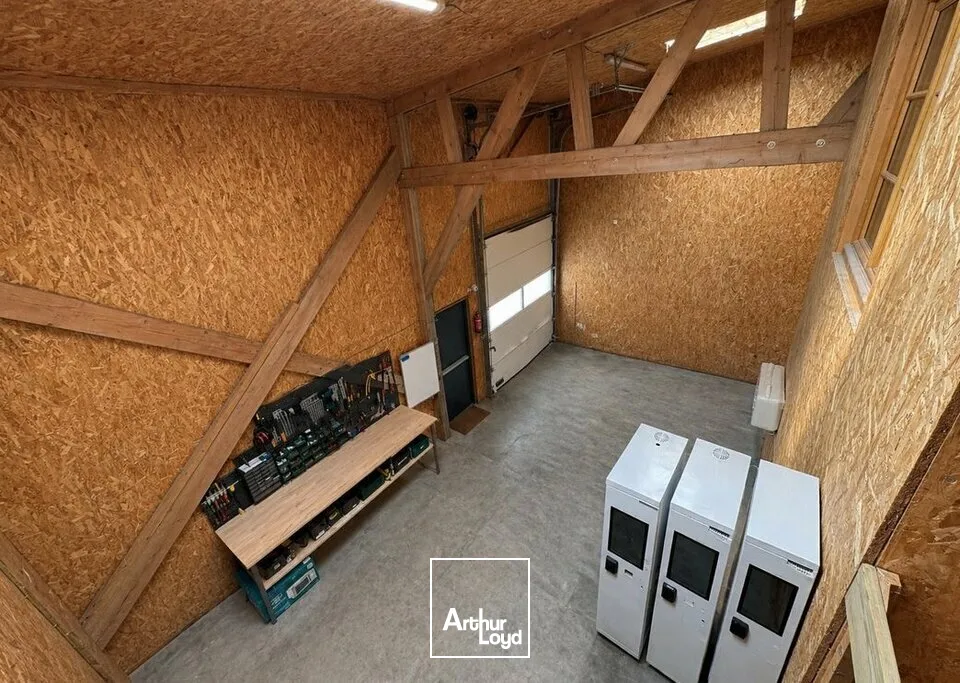 Locaux d'activité & Entrepôts - Location - MONTMEYRAN - 26120 - 150-150 - 7816232
