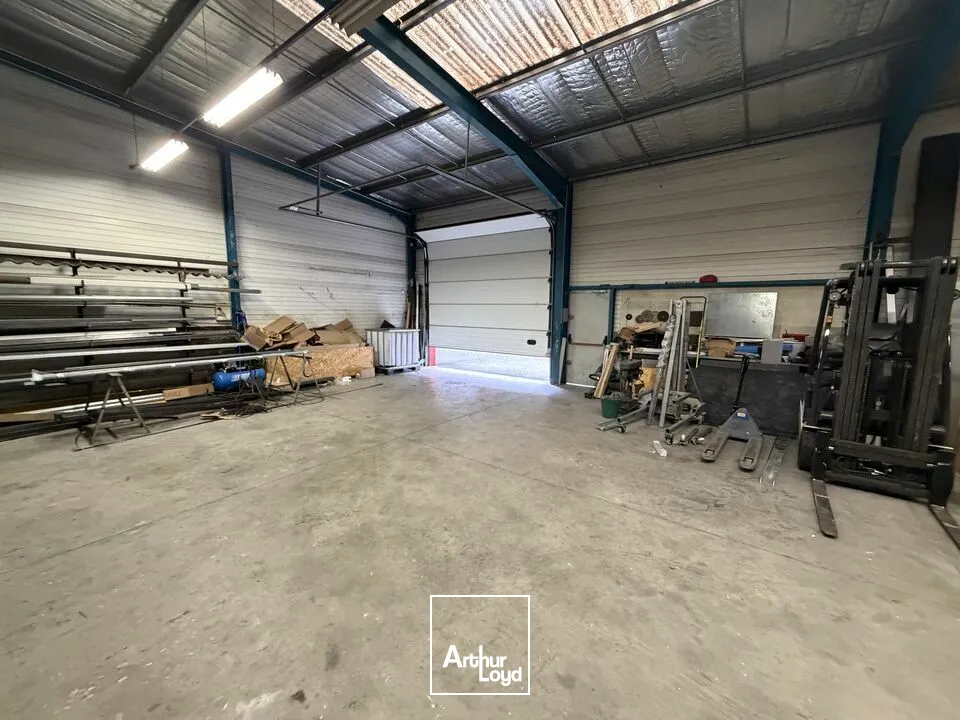 Locaux d'activité & Entrepôts - Vente - VALENCE - 26000 - 673-673 - 7816229
