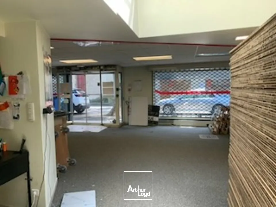 Locaux commerciaux - Vente - AVIGNON - 84000 - 166.54-166.54 - 7816253
