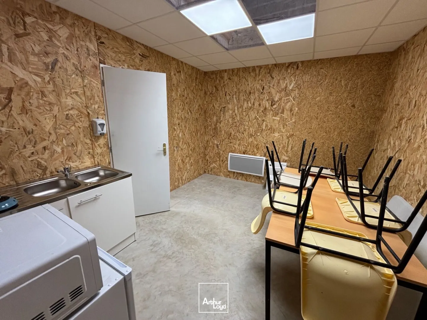 Locaux d'activité & Entrepôts - Location - OISSEL - 76350 - 331-331 - 7816783