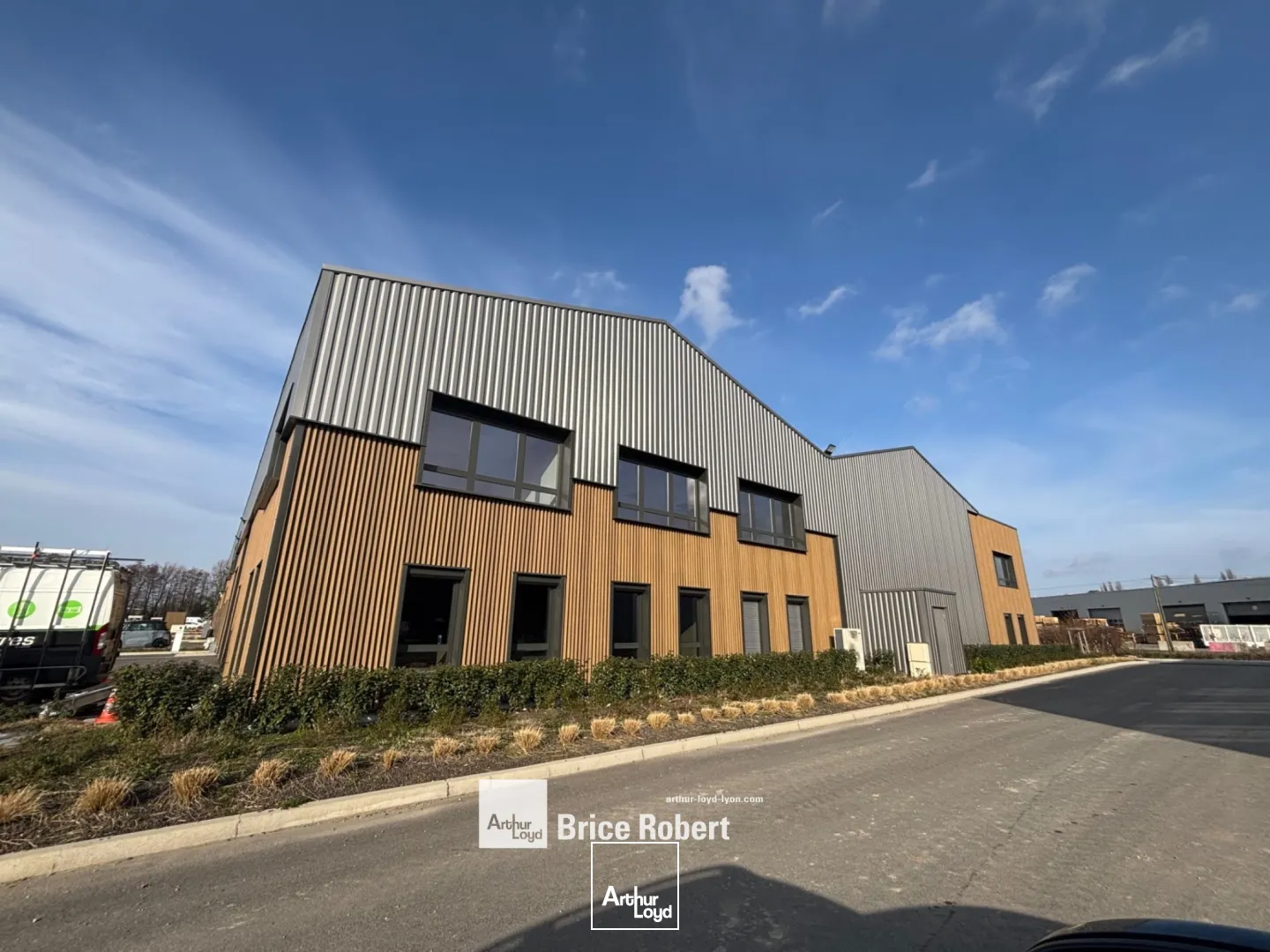 Locaux d'activité & Entrepôts - Location - BOURGOIN JALLIEU - 38300 - 225-225 - 7817088