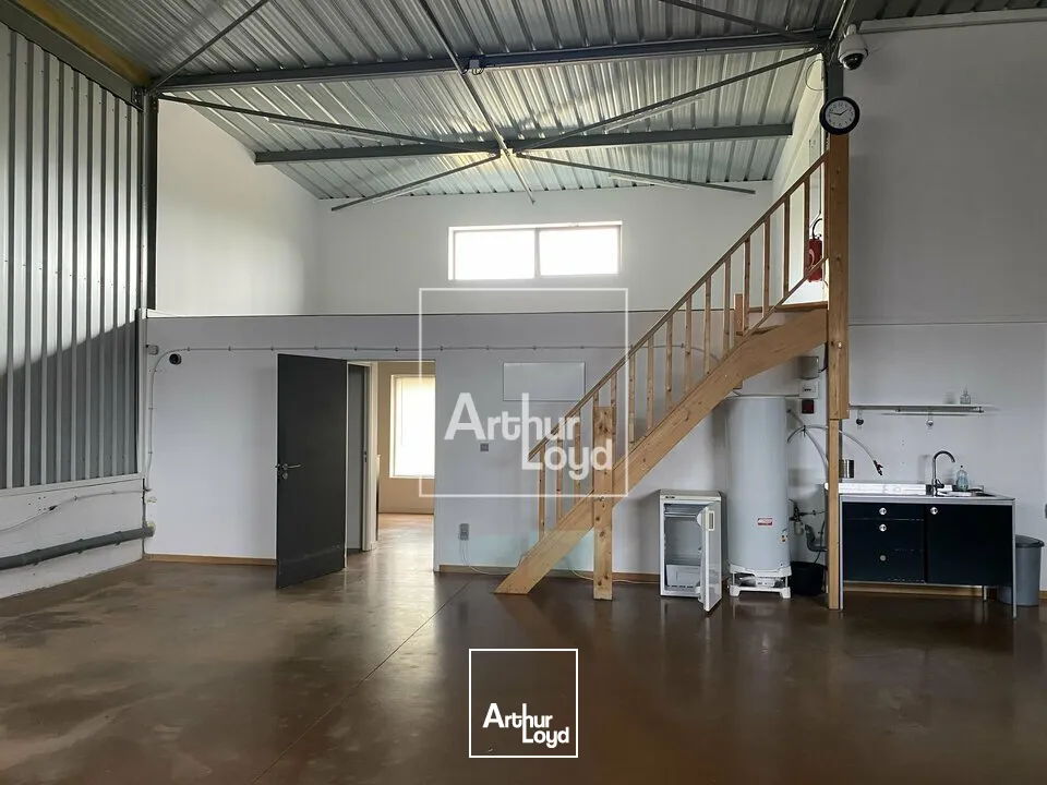 Locaux d'activité & Entrepôts - Vente - CHARTRETTES - 77590 - 225-225 - 7817261