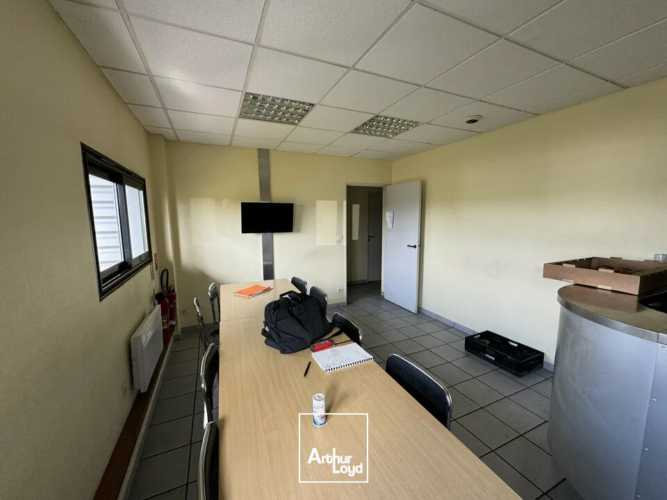 Locaux d'activité & Entrepôts - Vente - SAINT PATERNE RACAN - 37370 - 1200-1200 - 7817320