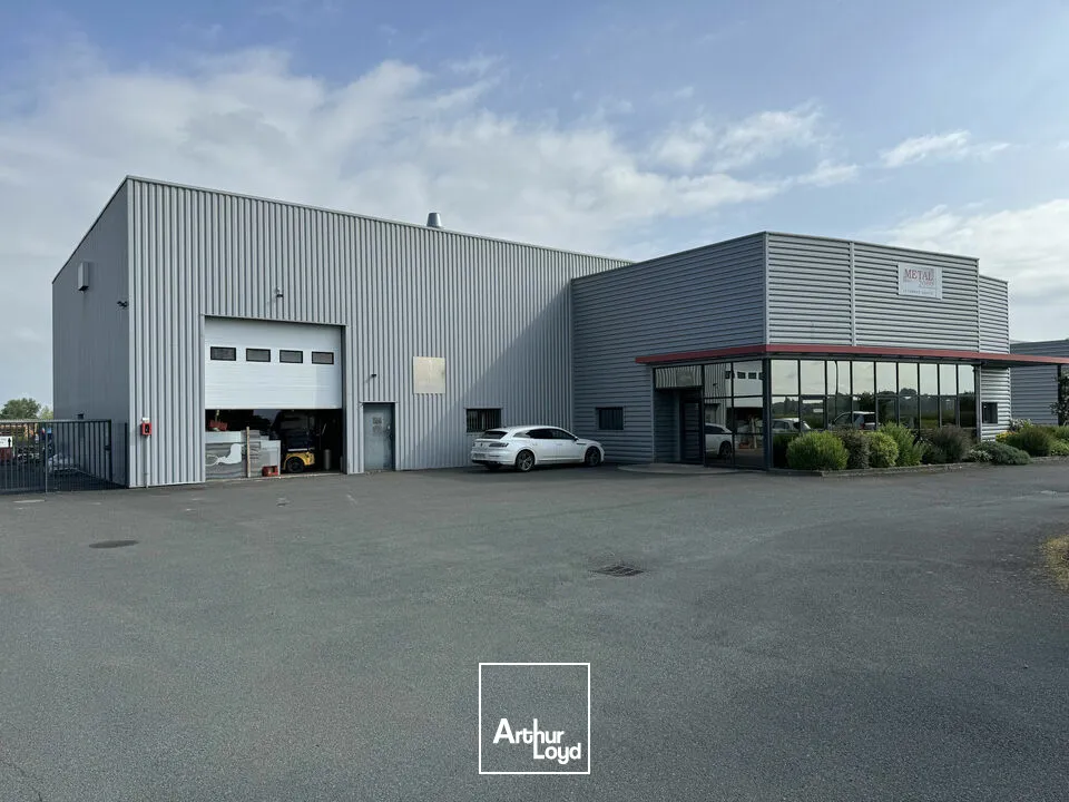Locaux d'activité & Entrepôts - Vente - SAINT PATERNE RACAN - 37370 - 1200-1200 - 7817324