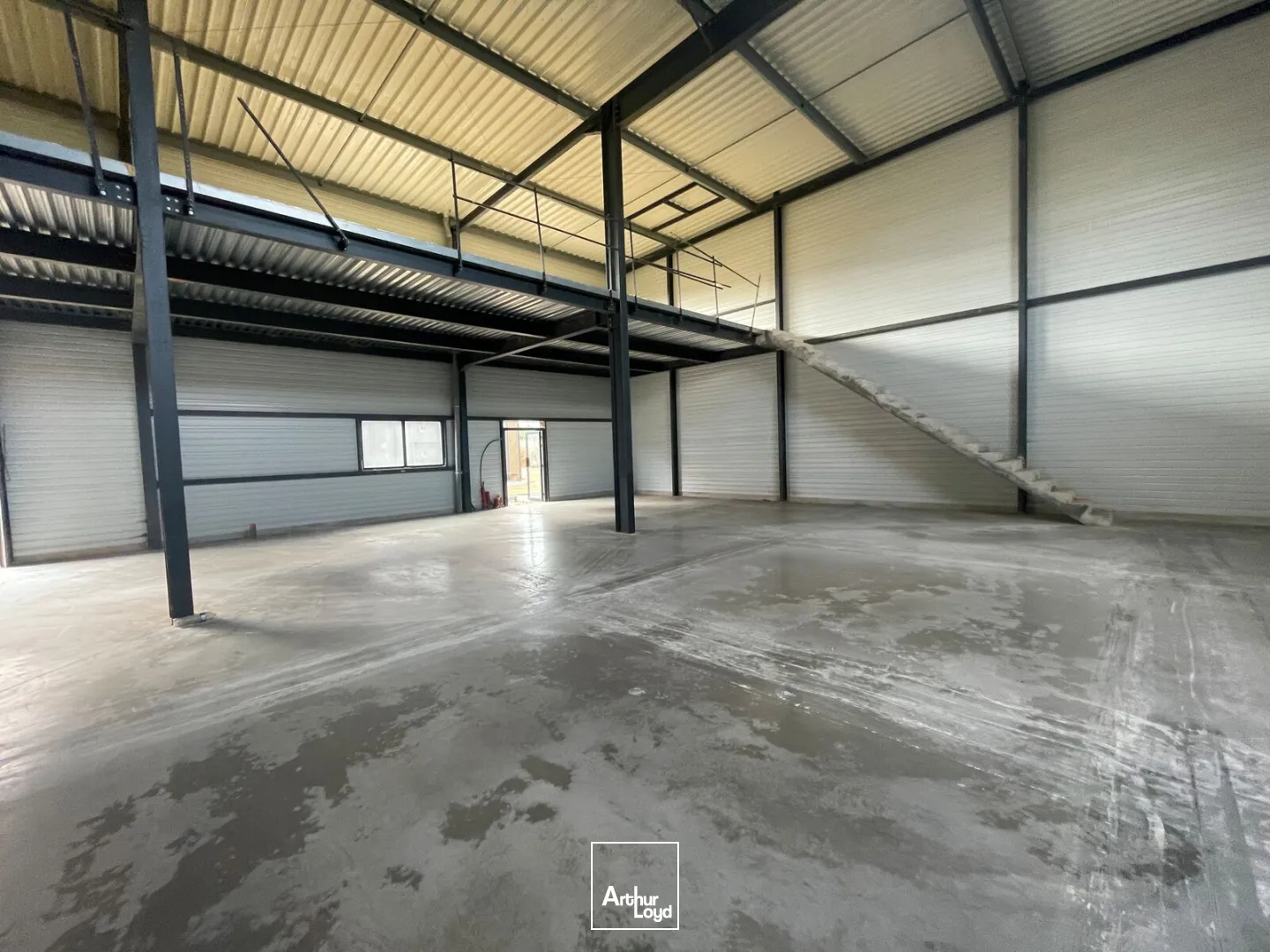 Locaux d'activité & Entrepôts - Location - AMBLAINVILLE - 60110 - 390-390 - 7817441