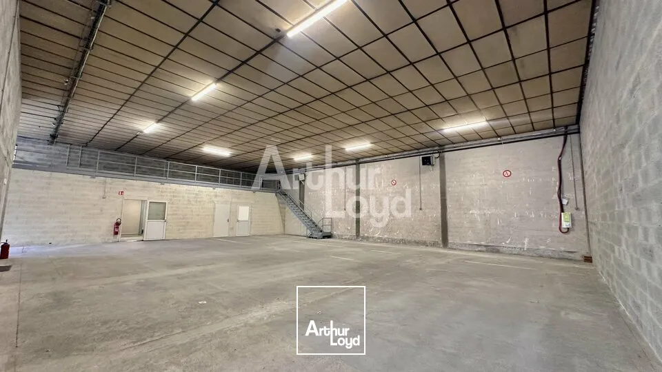 Locaux d'activité & Entrepôts - Location - CHAMBERY - 73000 - 322-322 - 7817536