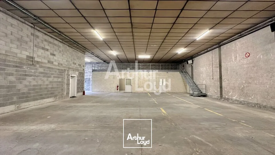 Locaux d'activité & Entrepôts - Location - CHAMBERY - 73000 - 322-322 - 7817537