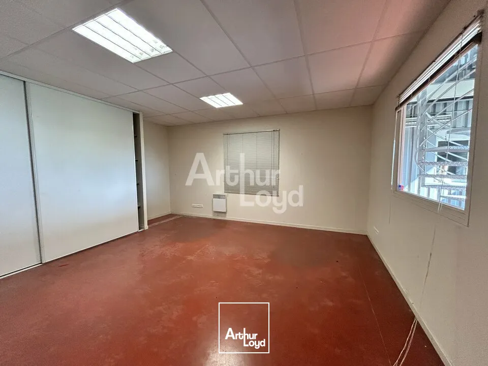 Locaux d'activité & Entrepôts - Vente - MONTMARAULT - 03390 - 2833-2833 - 7817627
