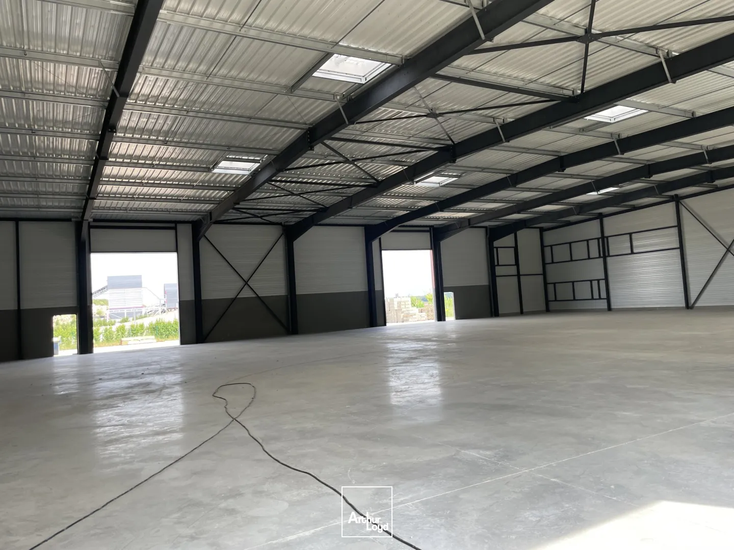 Locaux d'activité & Entrepôts - Location - BEAUVAIS - 60000 - 362-2585 - 7818216