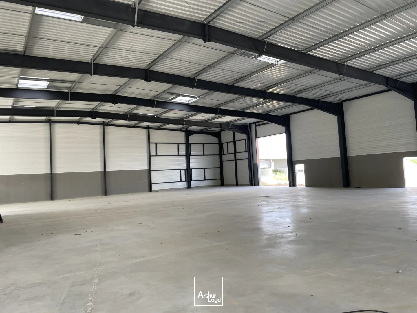 Locaux d'activité & Entrepôts - Location - BEAUVAIS - 60000 - 362-2585 - 7818215
