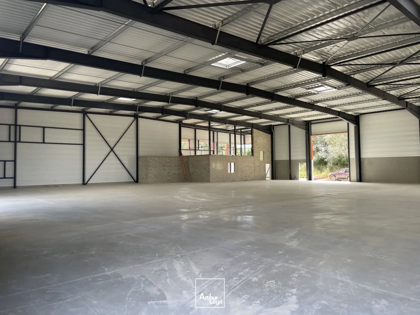 Locaux d'activité & Entrepôts - Location - BEAUVAIS - 60000 - 362-2585 - 7818217