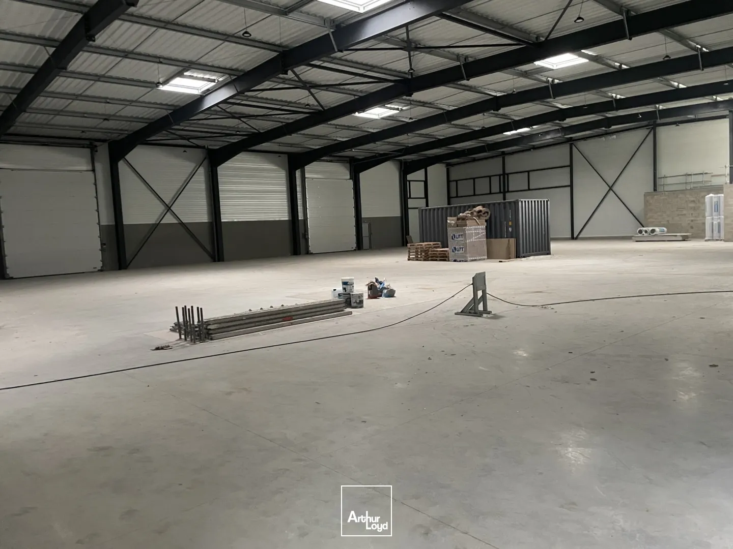 Locaux d'activité & Entrepôts - Location - BEAUVAIS - 60000 - 362-2585 - 7818218