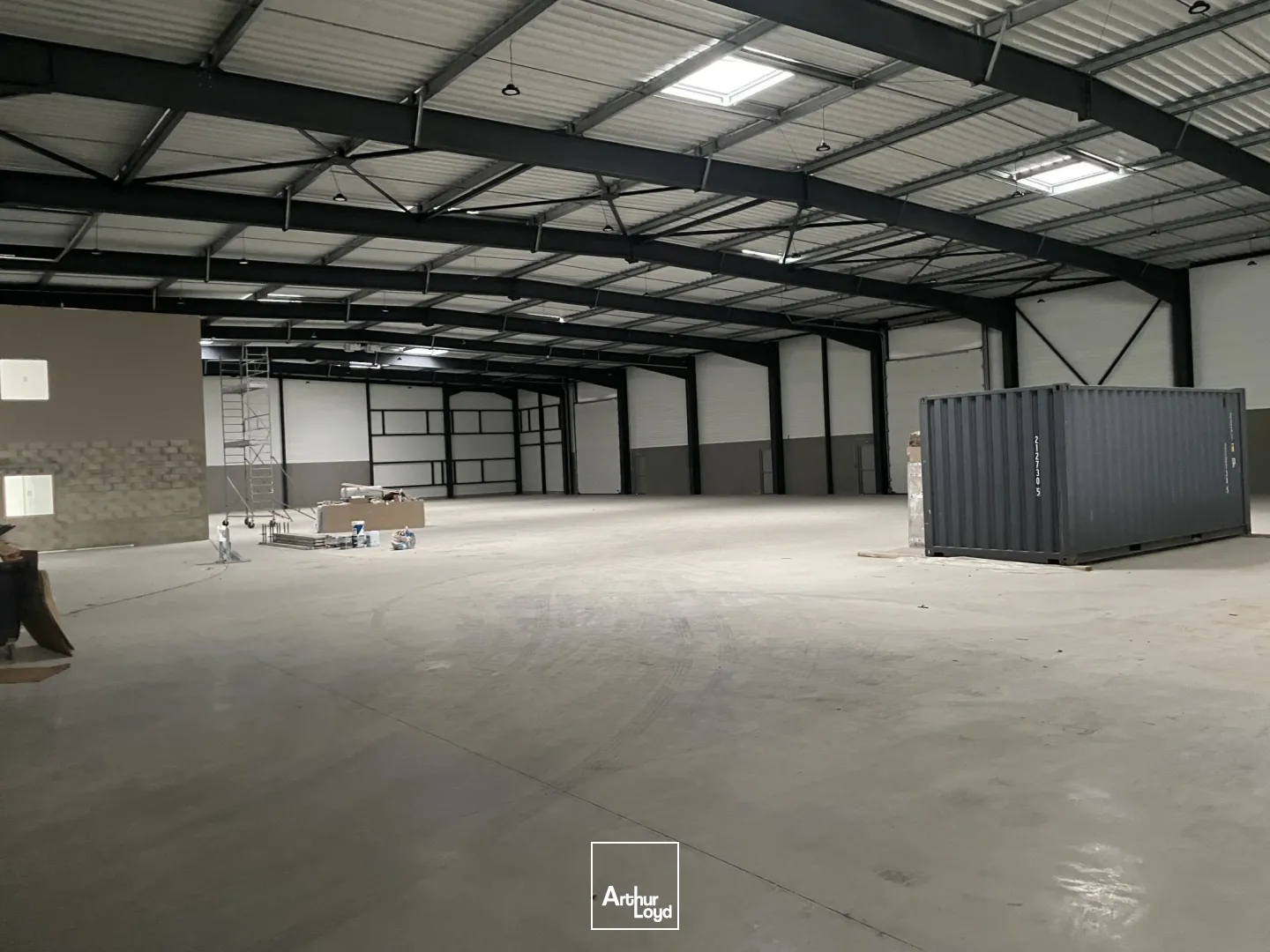 Locaux d'activité & Entrepôts - Location - BEAUVAIS - 60000 - 362-2585 - 7818219