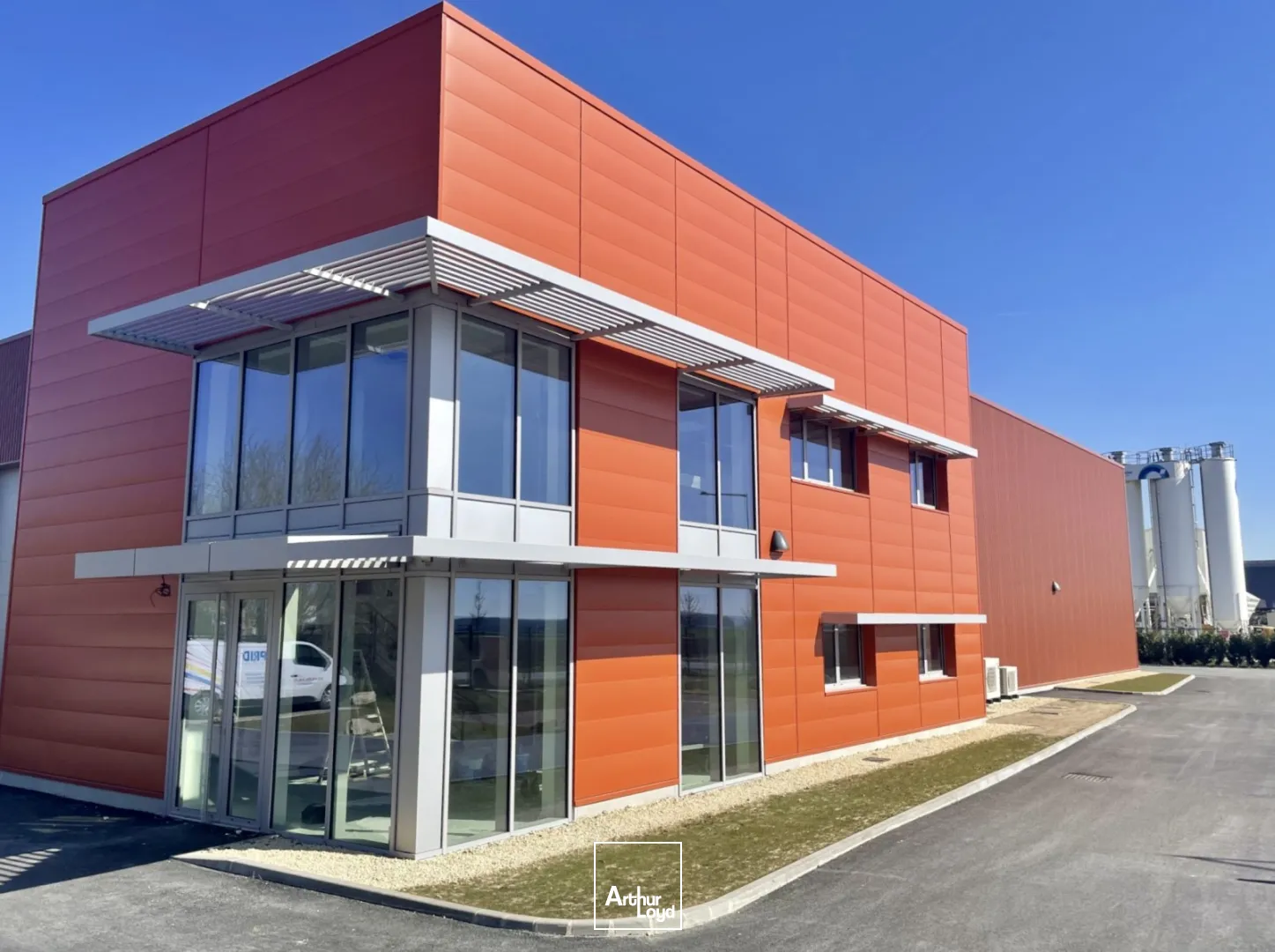 Locaux d'activité & Entrepôts - Location - BEAUVAIS - 60000 - 362-2585 - 7818214